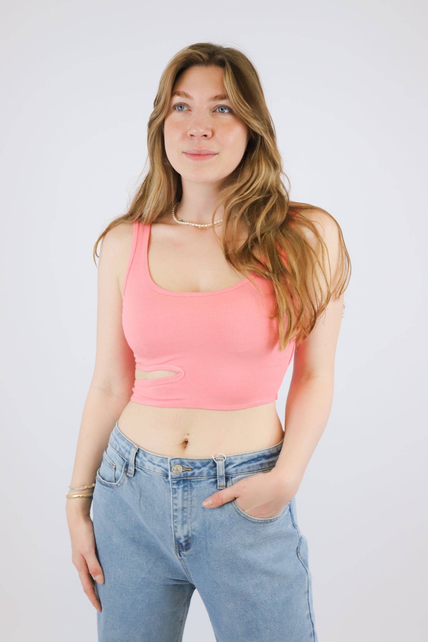 CROPTOP CUT-OUT PINK