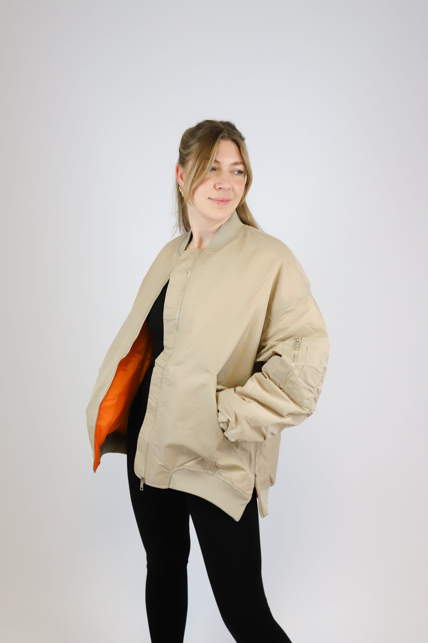 BOMBER JACKET BEIGE