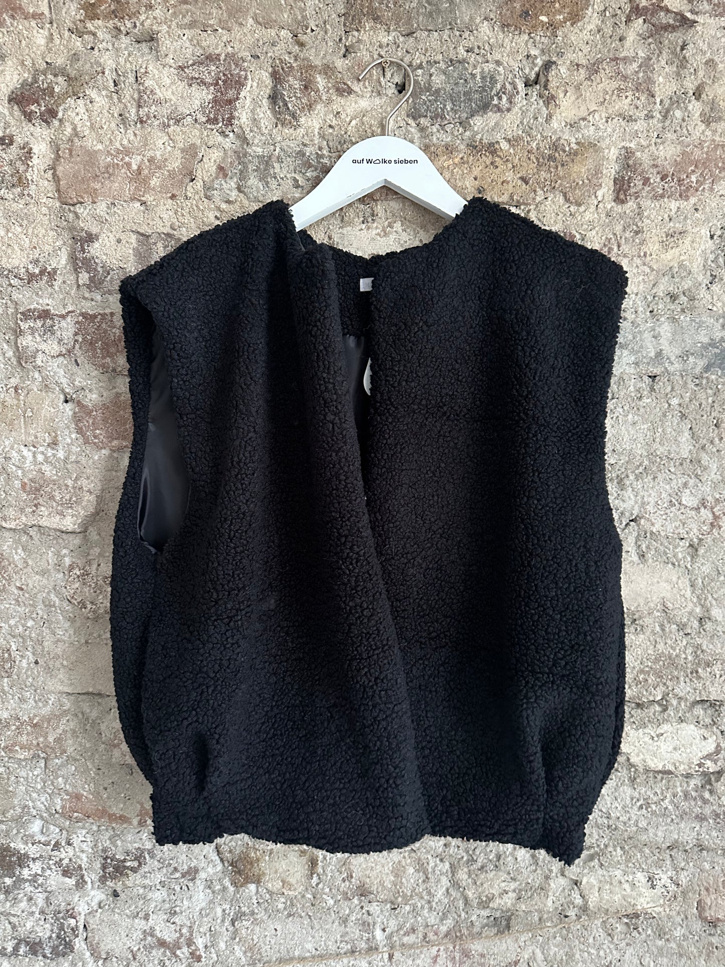 TEDDY VEST BLACK