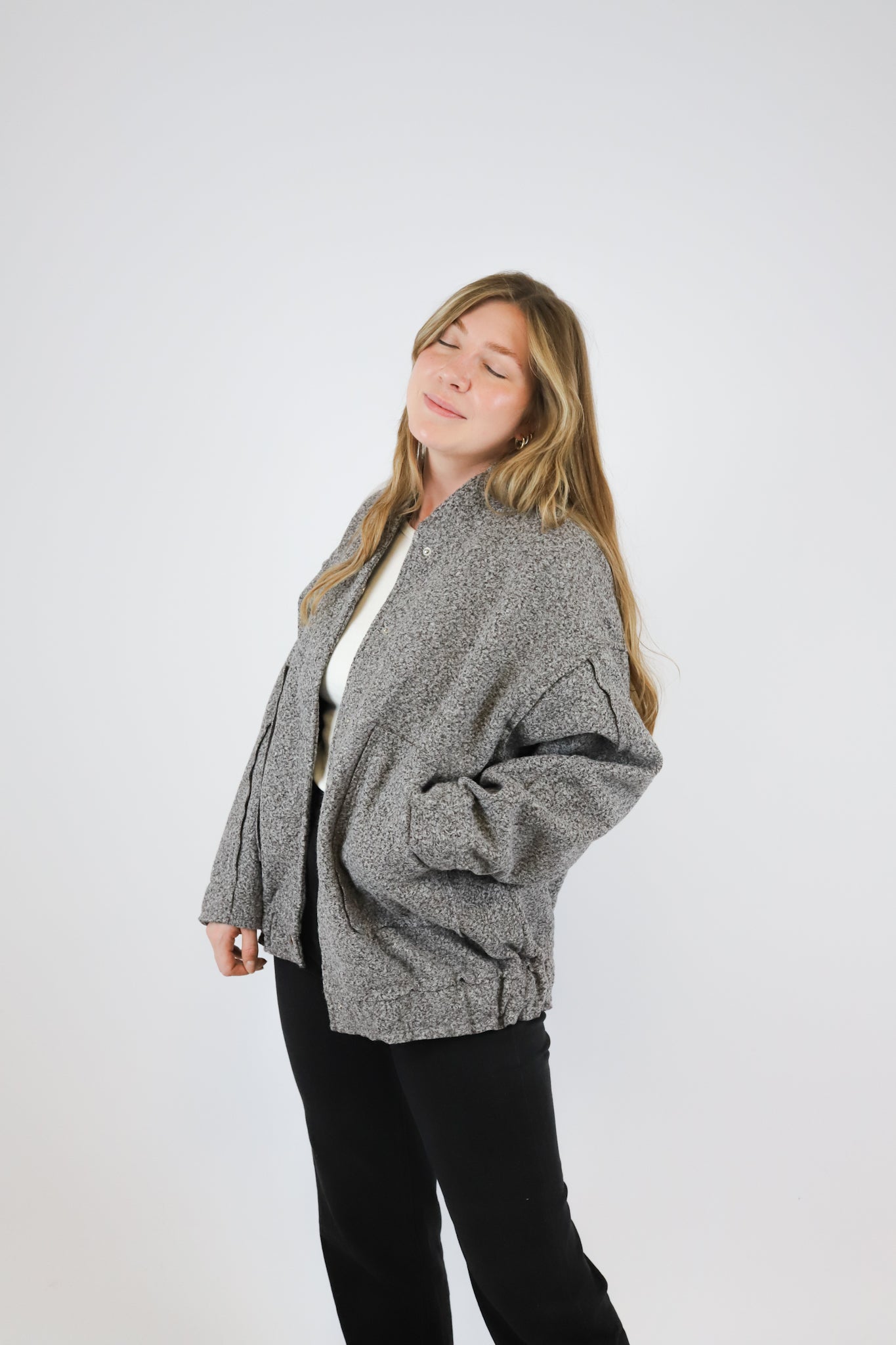 BOMBER JACKET GREY