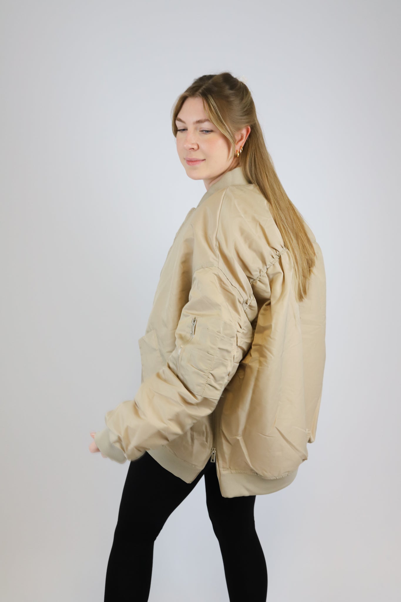 BOMBER JACKET BEIGE