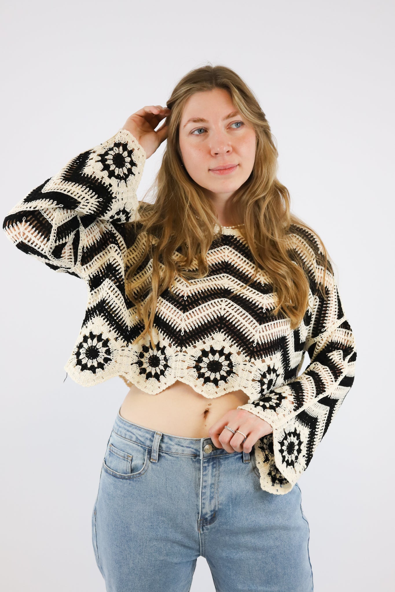 CROCHET PULLOVER BLACK/BEIGE