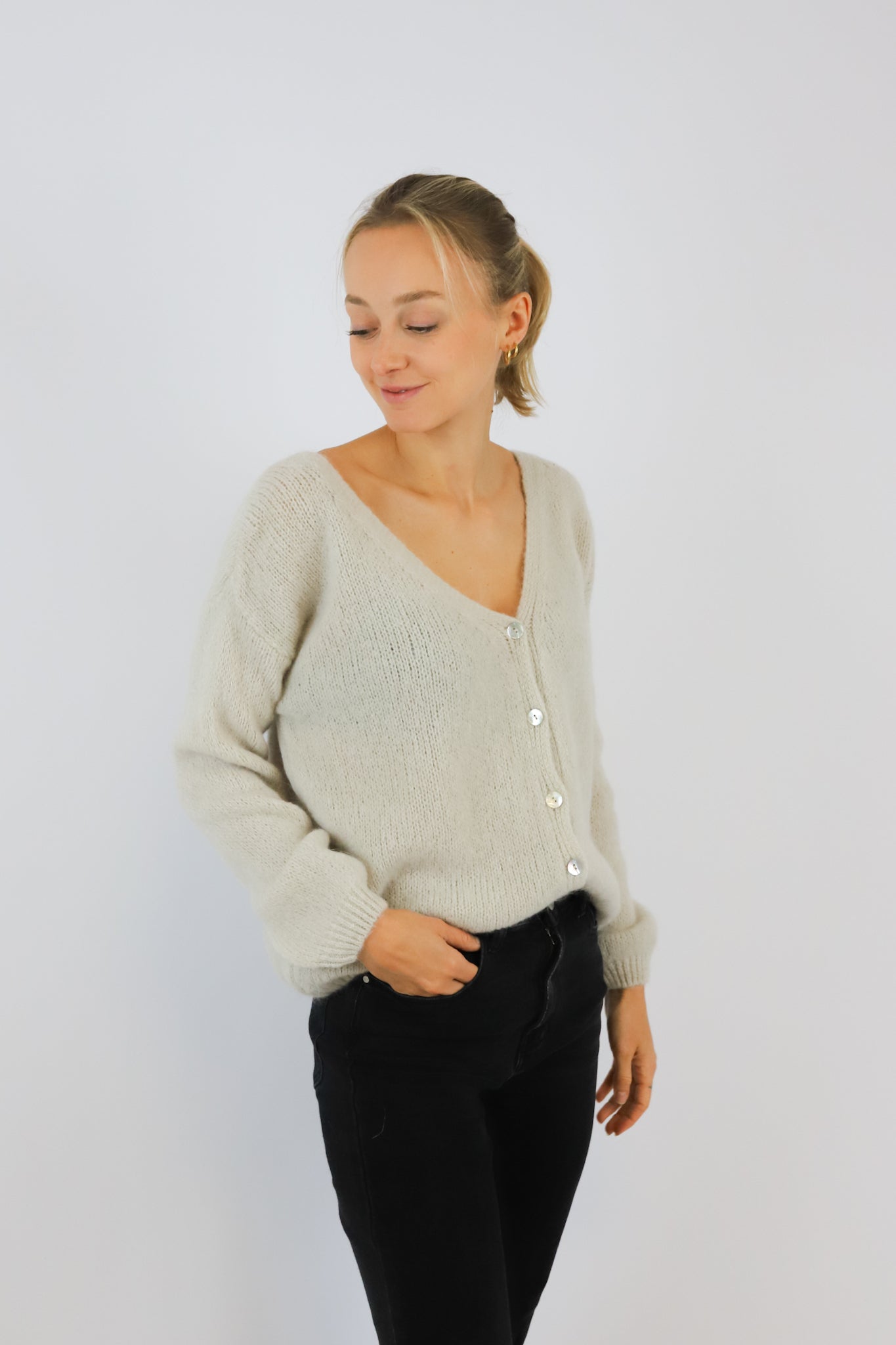 TAJA CARDI BEIGE