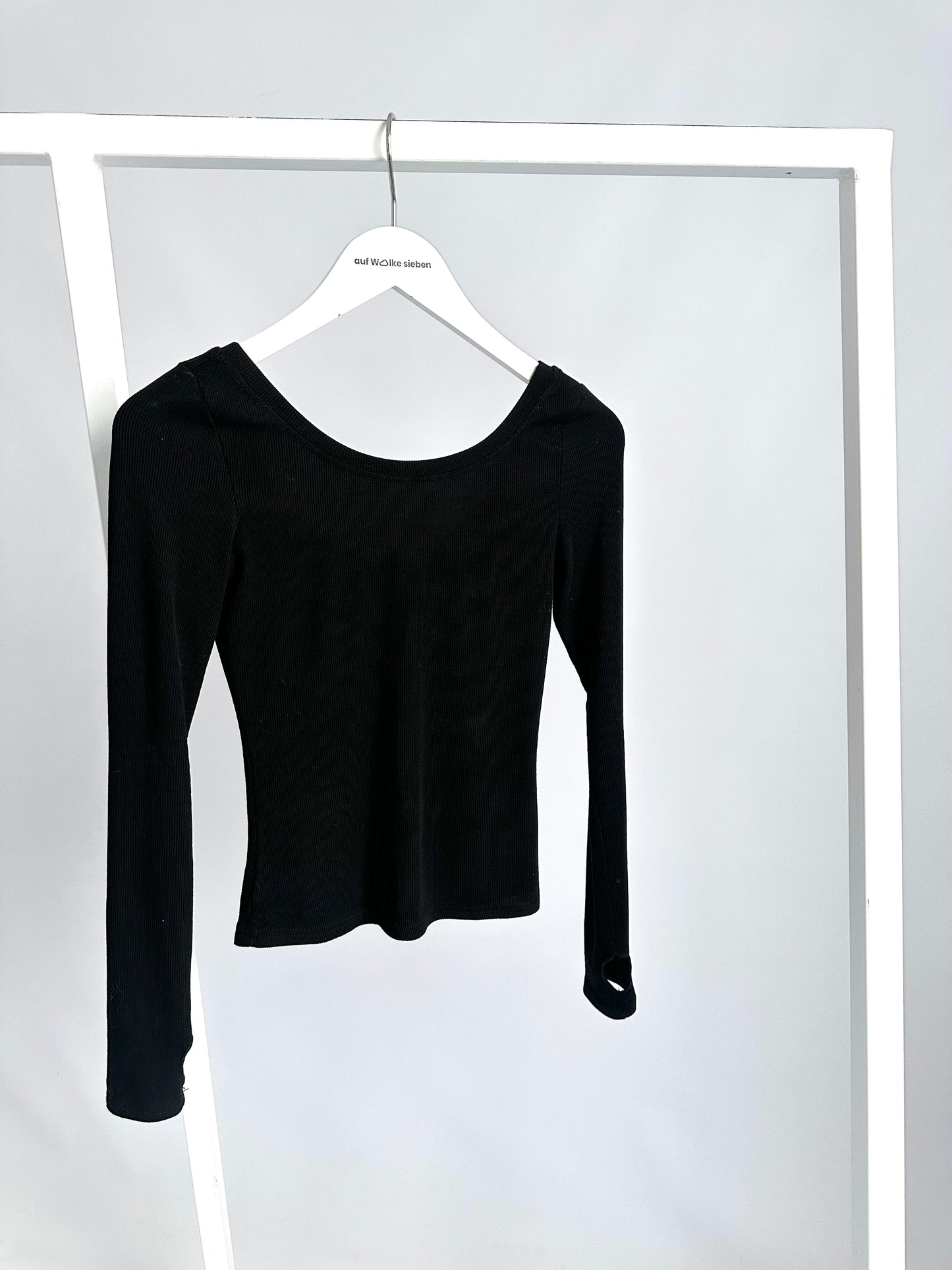 BASIC SHIRT RUNDHALS BLACK