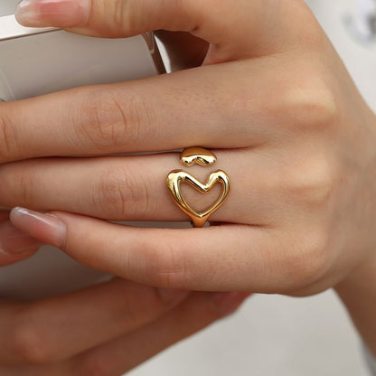 HEARTS HUG RING GOLD