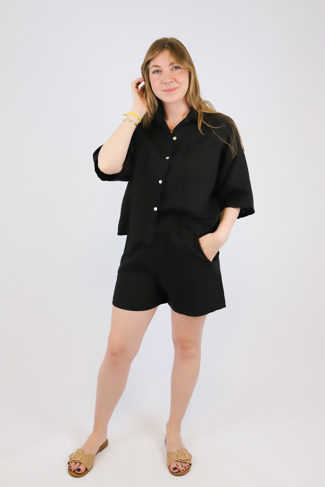 LINEN SHORTS BLACK