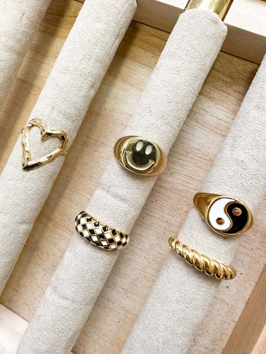 RIA YIN & YANG RING GOLD