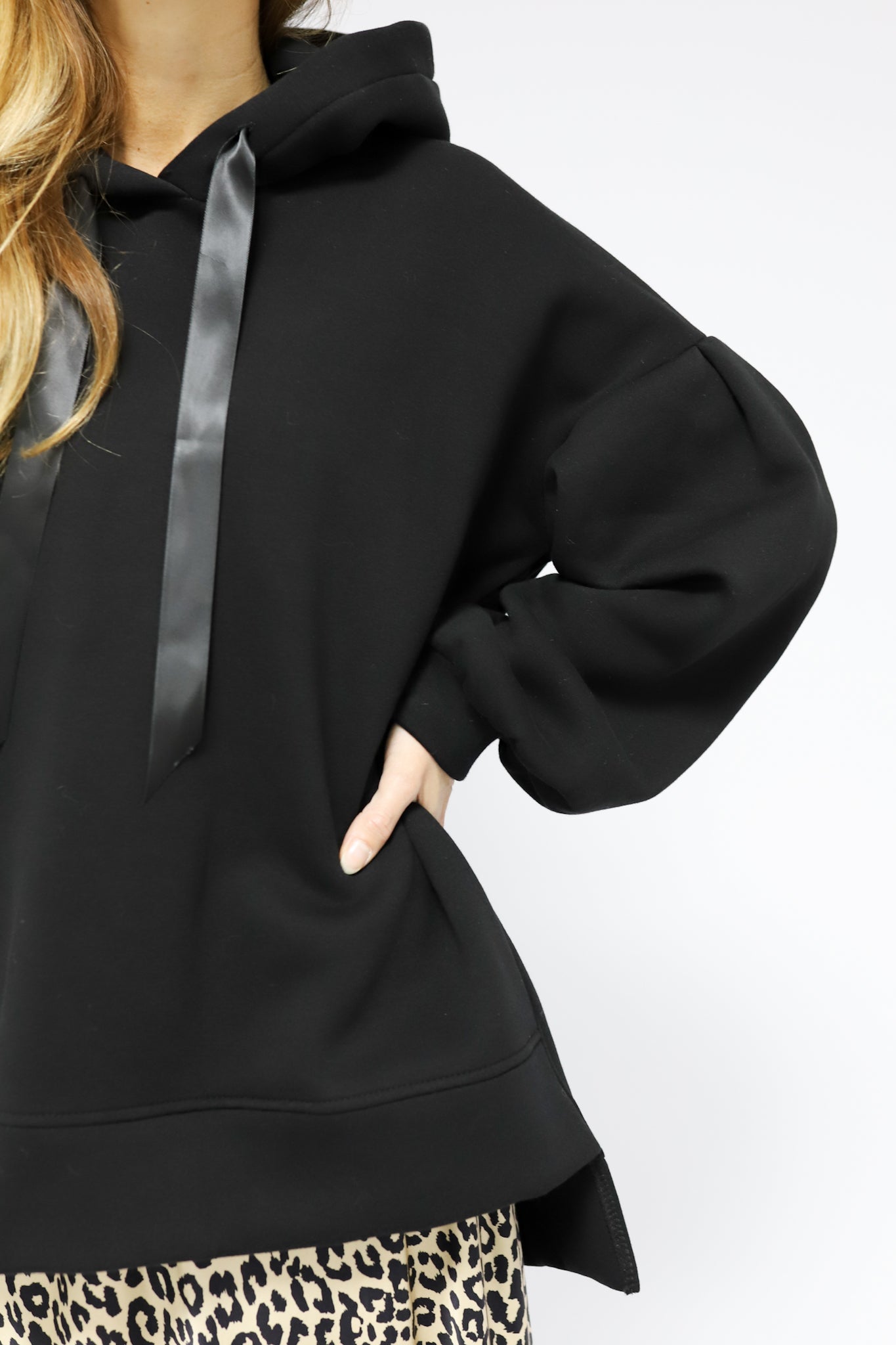 AYLA PULLOVER BLACK